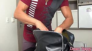 Nathalia De Castro's Trans Booty Makes Him Cum Hard