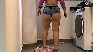 My big butt needs a good cleaning