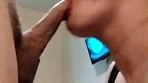 Wife Gives Sloppy Blowjob On Knees With Deepthroat