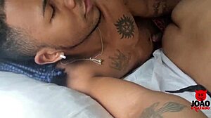 i'm joão the naughty waking the babe with my dick in her shaved pussy, pov style
