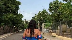 Novinha bunduda gostosa hints at wild encounters