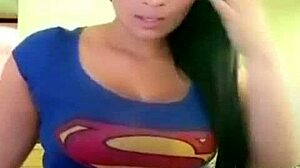 Hot Colombian Woman Excites Public Outdoors With Moves!