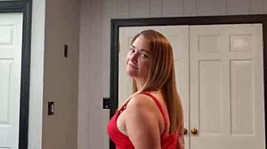 Amateur Wife Strips Slowly to Her Favorite Music