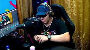 Andressa Sanchez moans from vibrator on nipple!