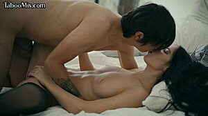 Girlfriend Stretches Asshole in Bold Anal