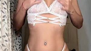 Joven Colegiala Chupando Verga y Follada Duro por Novio