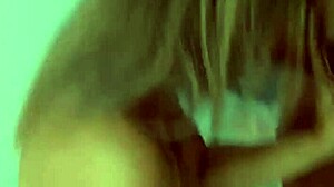 Loira colocando chifre no marido corno manso