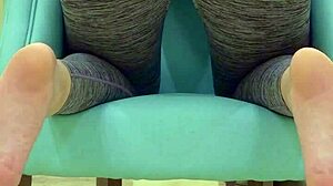 Teen babe teases sugar daddy with big ass in leggings during workout photoshoot