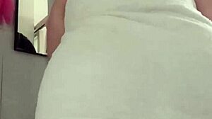 Hot Mature Woman In Shower Prepares For Doggystyle Fucking With Big Ass Flashing