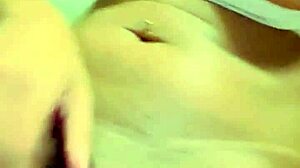 greluda ama uma chupada bem dada nos peitos ao ar livre