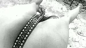 Pornstar Savana Striptease Twerking Horny in Empty