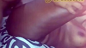 Preta gemendo gostoso com o meu pau no rabo