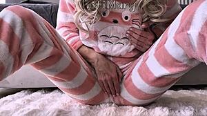 asian teen fingering hairy pussy to squirt orgasm close up