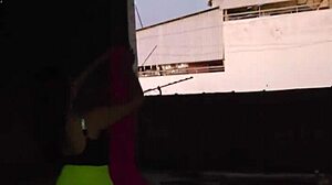 छत पर सेक्स