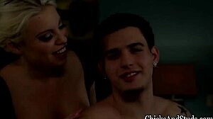 masseuse babe gives blowjob and handjob to hunk for cumshot