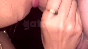 casada conversa sobre dar para macho dotado na cabine