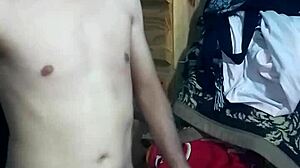 Fati Flashes on Webcam Before Girlfriend's Fuck