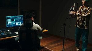 Bizarrap performs with teen 18+ fans in a lively show