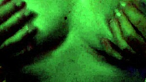 Mature milf shares message about her tits 😍