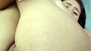 Masturbación Yasmith With Dildo Toys On Webcam