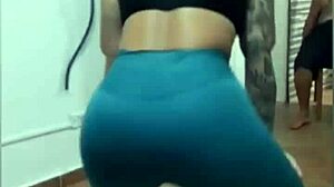 dono do carrinho trata bem pra comer mulher