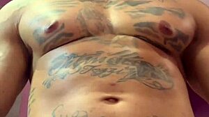 Oh, roommate gives ass to keep secret!