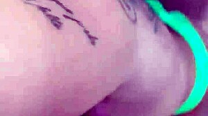 dono do carrinho trata bem pra comer mulher