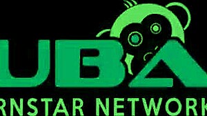 Sexy Babe Daisy Teases Big Cock