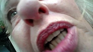 beauty dawnskye1962 worships henny's big black cock passionately