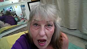 beauty dawnskye1962 worships henny's big black cock passionately