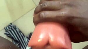 Amateur Bodybuilder Sneaks BBC Into White Pussy With Toy In Bathroom