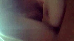 Watch this wife lick pussy