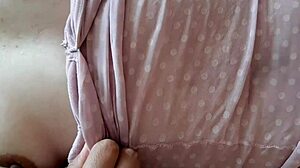 Sangrando Me Da Sexo Oral with Pussy Lips Gaping