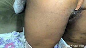 Anast�cia Bolt Vem de Novo Pagar a D�vida com Agiota Hoje Ela Comecou com a M�o Toda Dentro da Xota e So Cuzinho Tudo no Aro Leite na Cara