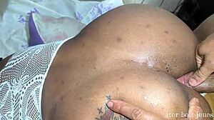 Anast�cia Bolt Vem de Novo Pagar a D�vida com Agiota Hoje Ela Comecou com a M�o Toda Dentro da Xota e So Cuzinho Tudo no Aro Leite na Cara