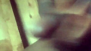 African shemale masturbates big cumshot?