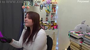 Backstages Always Look Weird With Curvy Brunette