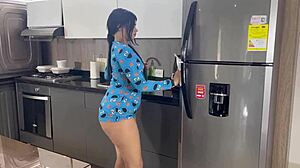 i seduce plumber in pajamas for rough fuck!