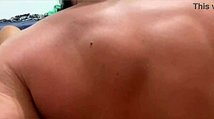 acordei com os gemidos e tive que assisti essa foda gostosa na sala de casa