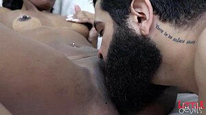 Fodendo Cuzinho Da Esposa De Um Colega Ela Adorou