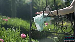 can hard body milf miranda strip outdoor?