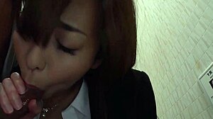 秘書のオフィスティーズがワイルドに変わる