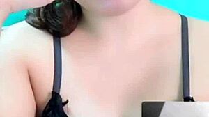 Em appears live on Bigo with notable features on display.