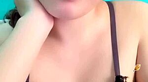 Em appears live on Bigo with notable features on display.