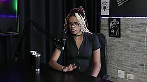 Falou sobre mulheres peludas recebeu mensagens tem os ataques na internet - naomi campos sheer red