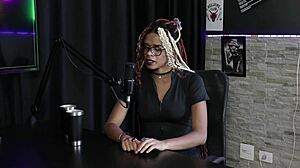 Falou sobre mulheres peludas recebeu mensagens tem os ataques na internet - naomi campos sheer red