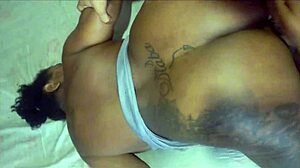 Kicked out, aunt gives wet pussy instead