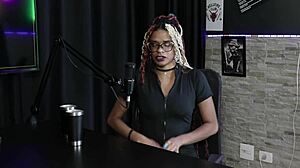 Falou sobre mulheres peludas recebeu mensagens tem os ataques na internet - naomi campos sheer red