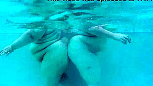 Busty BBW Lexxxi Luxe splashes with friend underwater