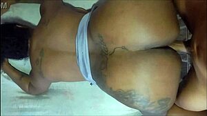 Kicked out, aunt gives wet pussy instead